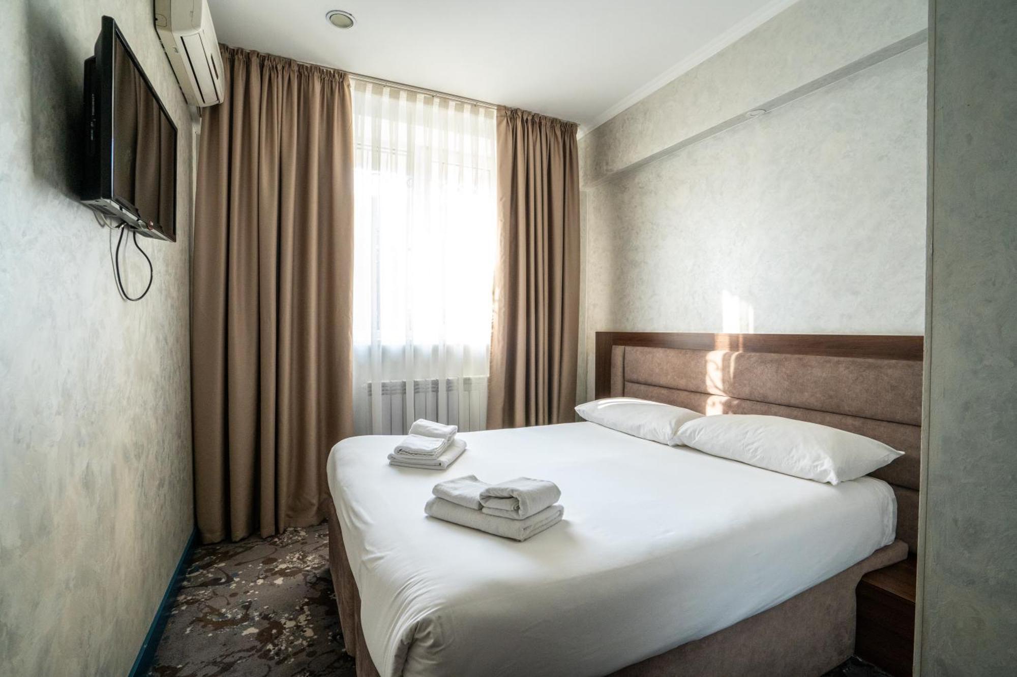 Hotel Mildom Express Almaty Exterior foto