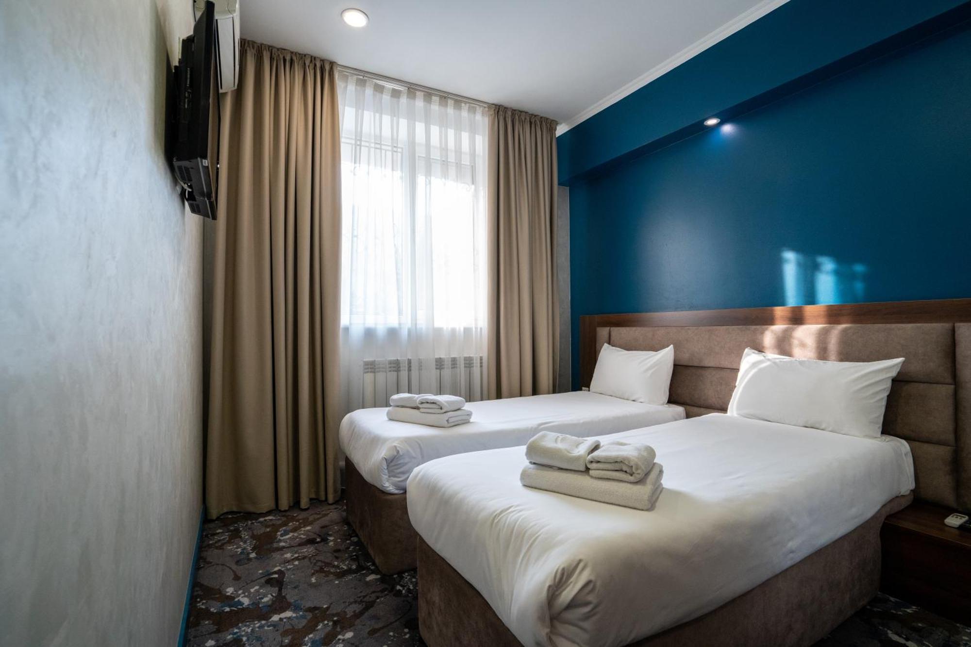 Hotel Mildom Express Almaty Exterior foto