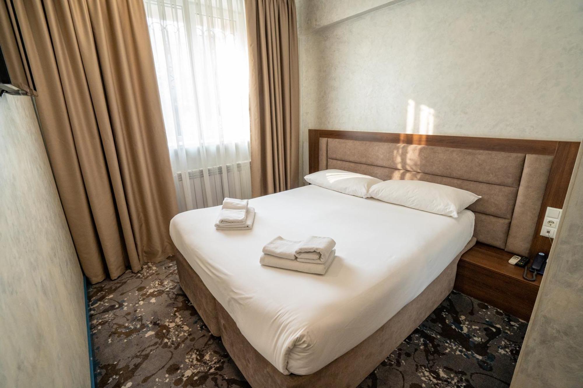 Hotel Mildom Express Almaty Exterior foto